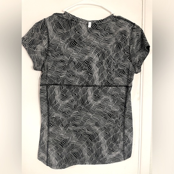 ‼️BOGO FREE‼️ Nike Dri-Fit T-Shirt Short Sleeve Crew Neck Running Tee - Picture 2 of 4